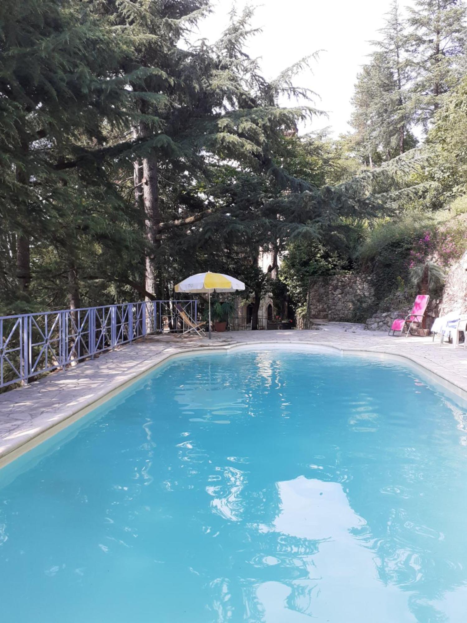 Du Vigneron A La Terrasse Piscine Local Velos Hébergement de vacances